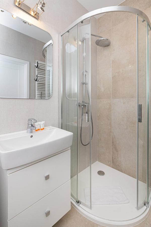 Plac Unii Apartment Gdynia City Centre By Noclegi Renters Εξωτερικό φωτογραφία